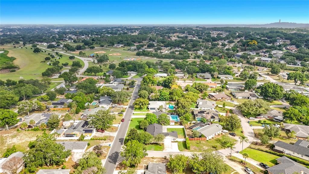 For Sale: $334,900 (3 beds, 2 baths, 2039 Square Feet)