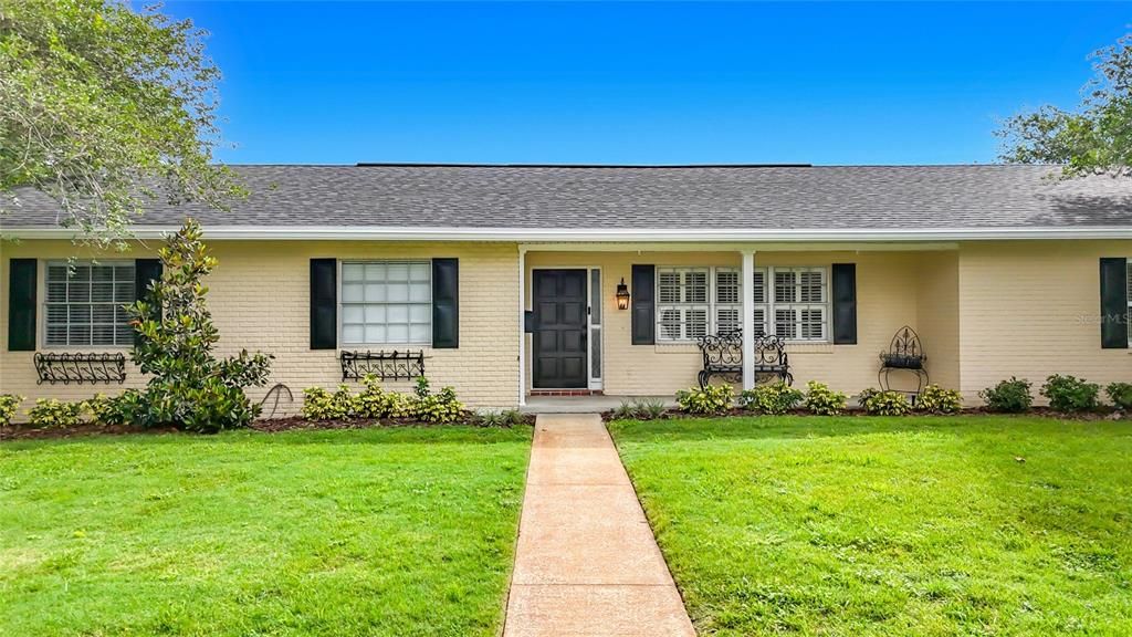 For Sale: $334,900 (3 beds, 2 baths, 2039 Square Feet)