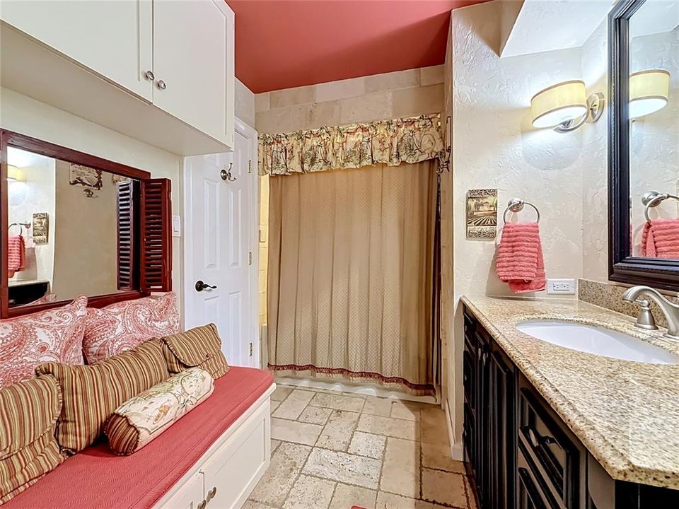 For Sale: $334,900 (3 beds, 2 baths, 2039 Square Feet)