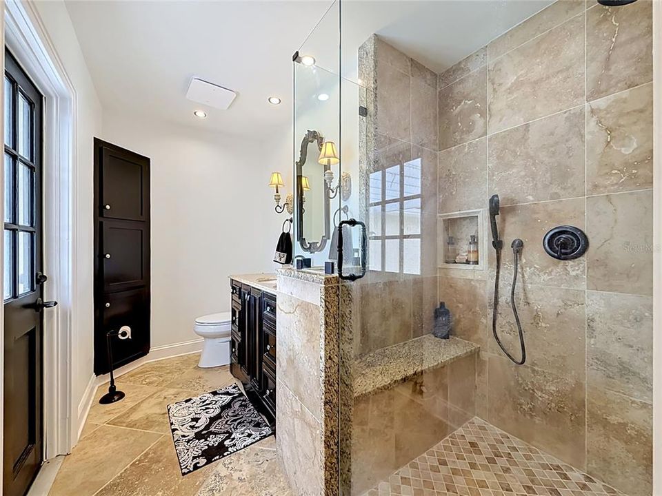 For Sale: $334,900 (3 beds, 2 baths, 2039 Square Feet)