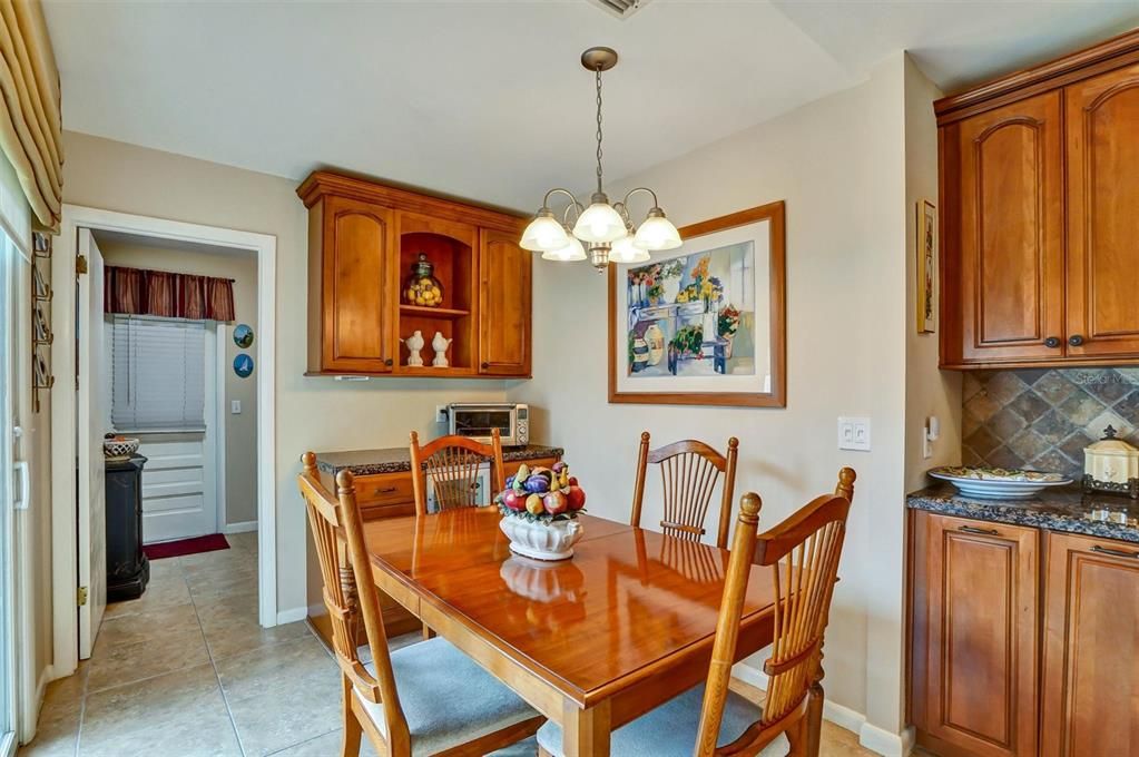 For Sale: $554,900 (3 beds, 2 baths, 1802 Square Feet)