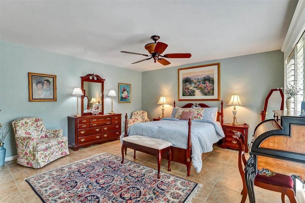 For Sale: $554,900 (3 beds, 2 baths, 1802 Square Feet)