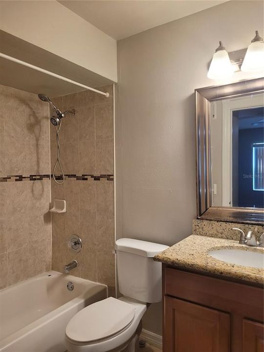 En Venta: $171,990 (2 camas, 2 baños, 905 Pies cuadrados)
