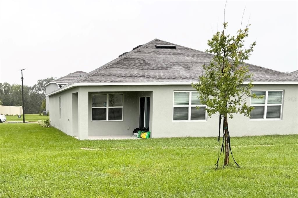 For Rent: $2,300 (3 beds, 2 baths, 1651 Square Feet)