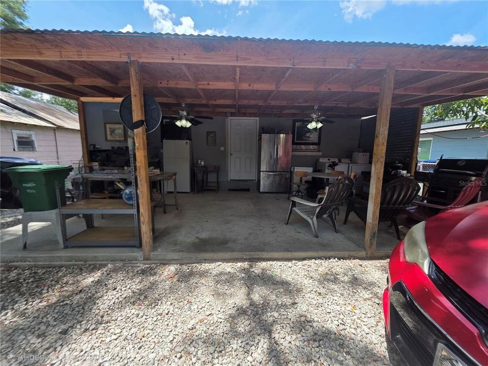 En Venta: $378,900 (4 camas, 2 baños, 1050 Pies cuadrados)