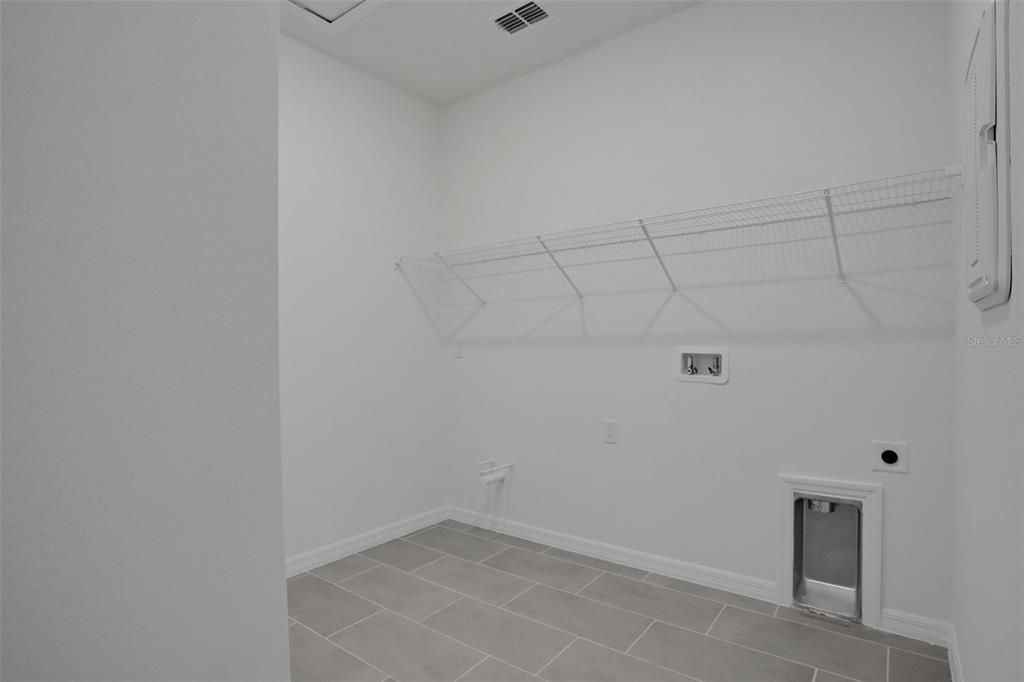Active With Contract: $475,000 (4 beds, 2 baths, 2235 Square Feet)