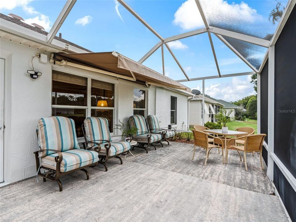 En Venta: $549,000 (3 camas, 2 baños, 2022 Pies cuadrados)