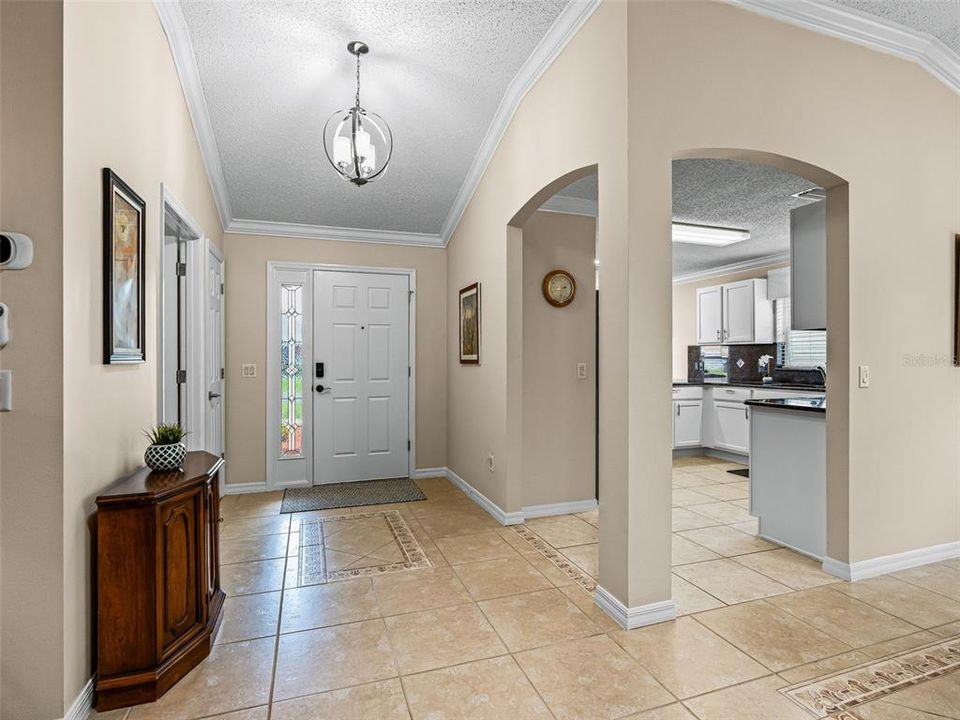 En Venta: $549,000 (3 camas, 2 baños, 2022 Pies cuadrados)
