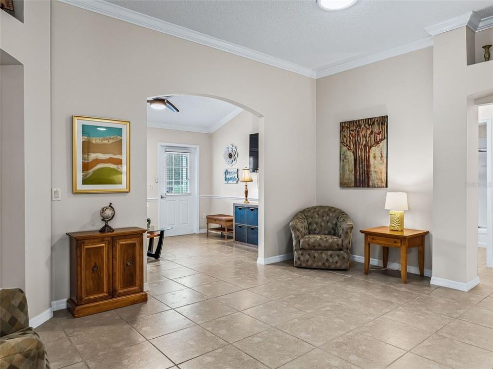 En Venta: $549,000 (3 camas, 2 baños, 2022 Pies cuadrados)