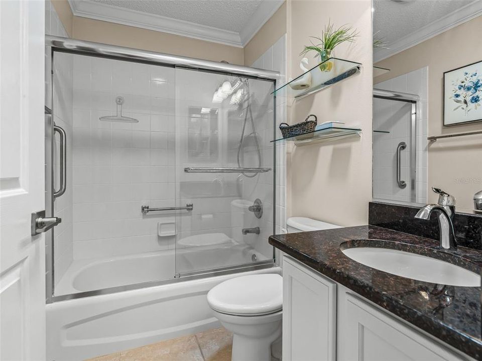 En Venta: $549,000 (3 camas, 2 baños, 2022 Pies cuadrados)