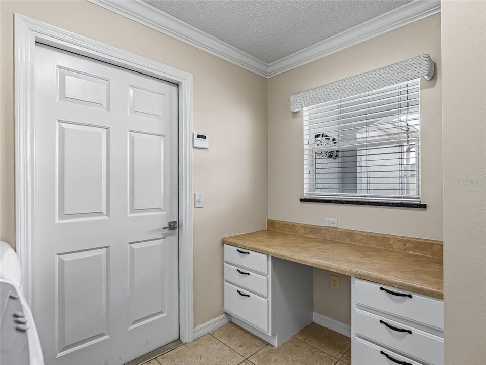 En Venta: $549,000 (3 camas, 2 baños, 2022 Pies cuadrados)
