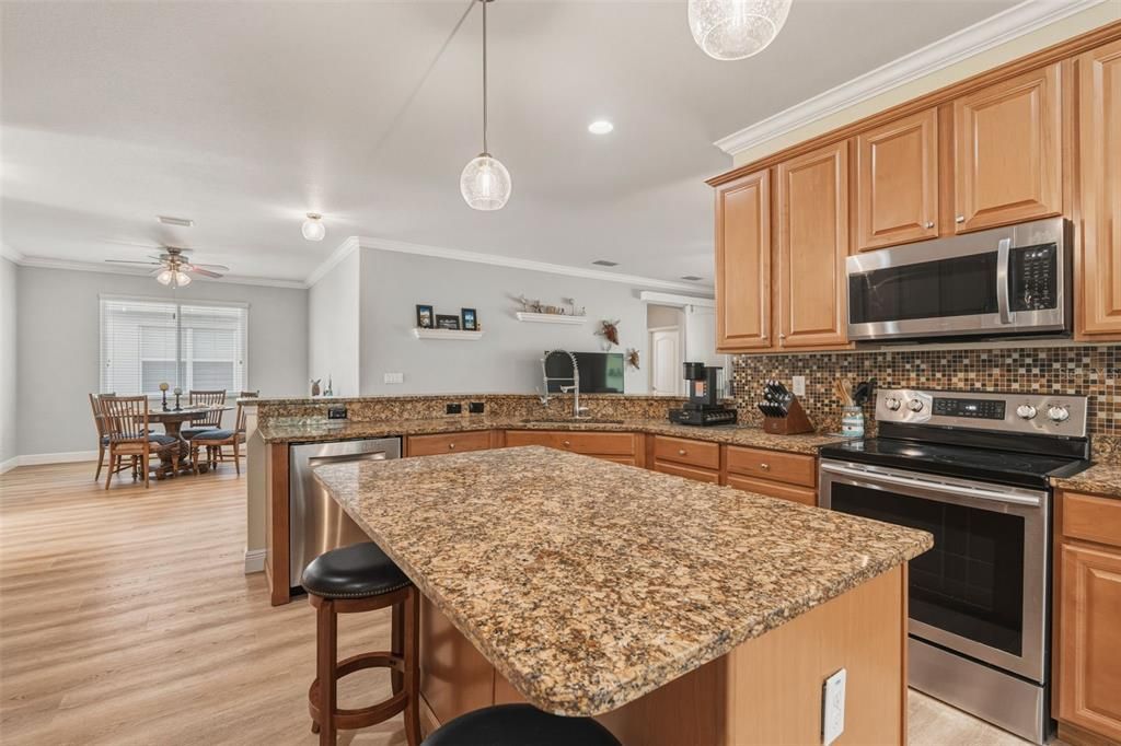 Active With Contract: $555,000 (4 beds, 3 baths, 2260 Square Feet)