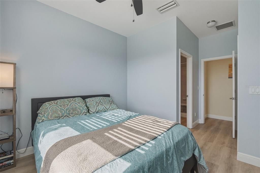 Active With Contract: $555,000 (4 beds, 3 baths, 2260 Square Feet)