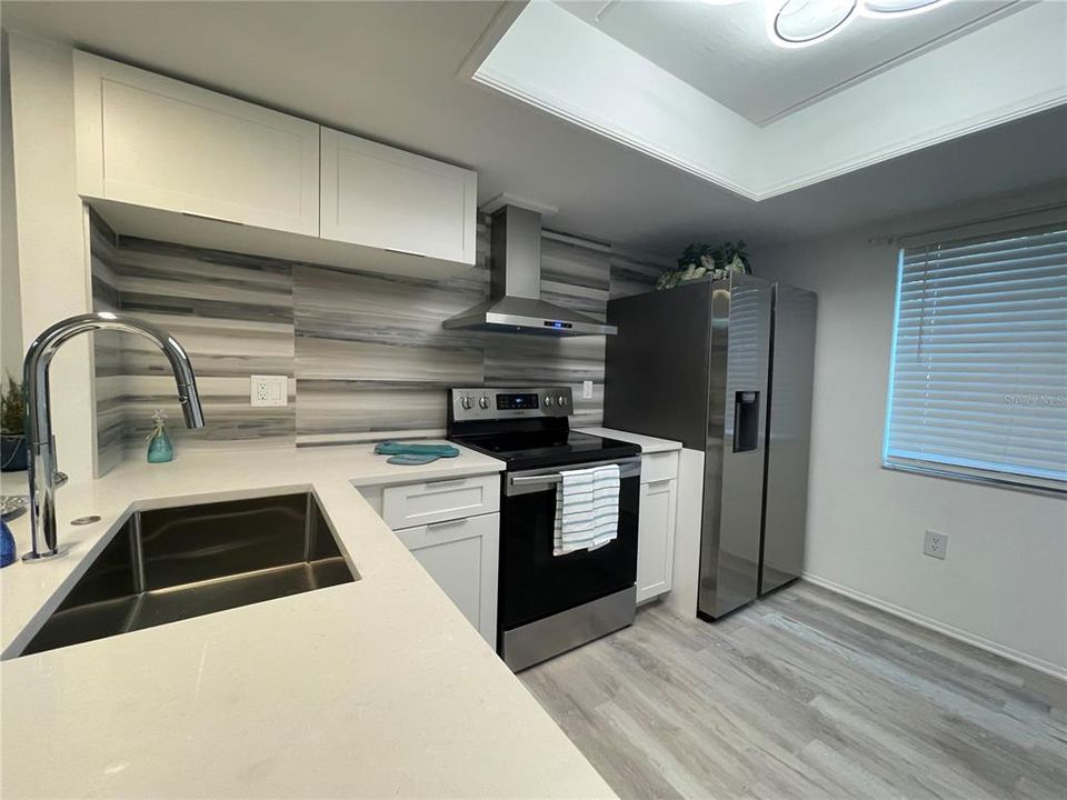 В аренду: $1,800 (2 спален, 2 ванн, 1054 Квадратных фут)