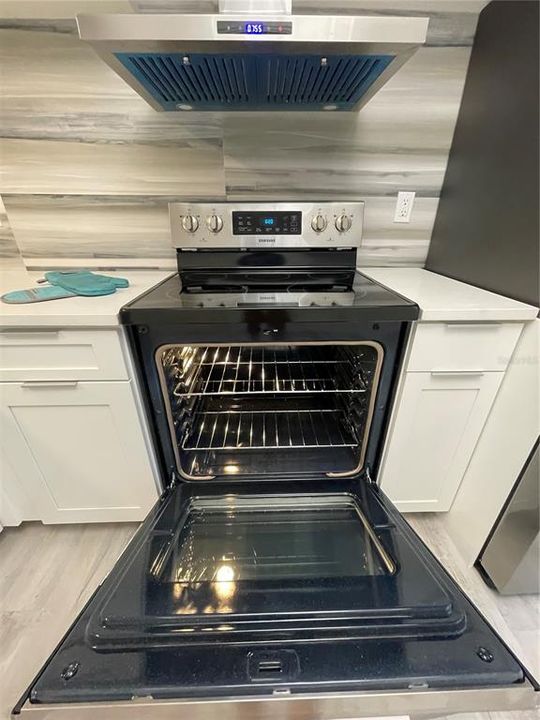В аренду: $1,800 (2 спален, 2 ванн, 1054 Квадратных фут)