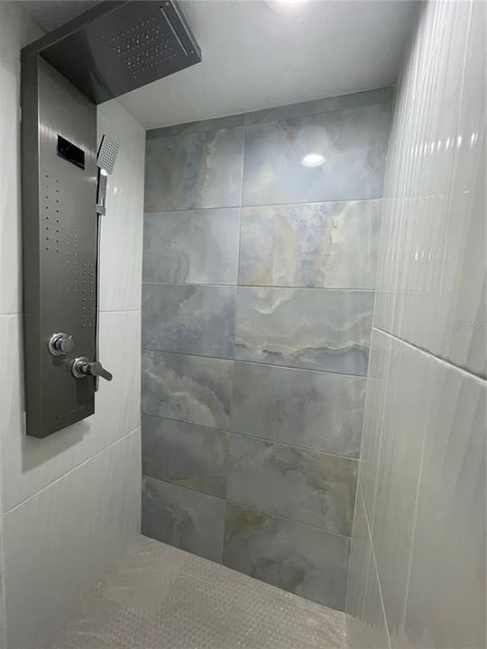 В аренду: $1,800 (2 спален, 2 ванн, 1054 Квадратных фут)