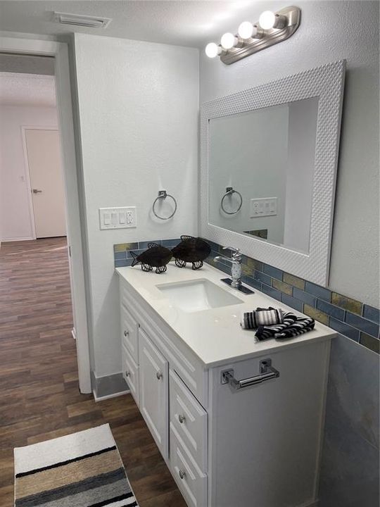 В аренду: $1,800 (2 спален, 2 ванн, 1054 Квадратных фут)