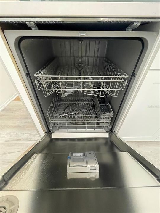 В аренду: $1,800 (2 спален, 2 ванн, 1054 Квадратных фут)