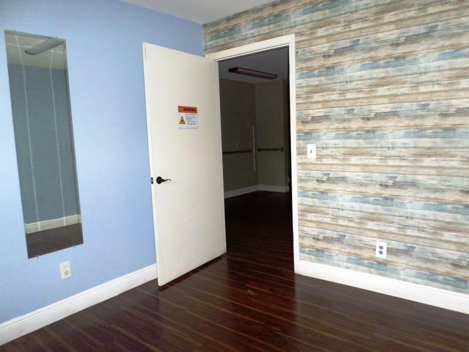 En Venta: $499,000 (0 camas, 0 baños, 2400 Pies cuadrados)