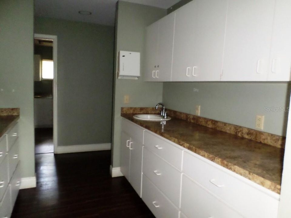 En Venta: $499,000 (0 camas, 0 baños, 2400 Pies cuadrados)