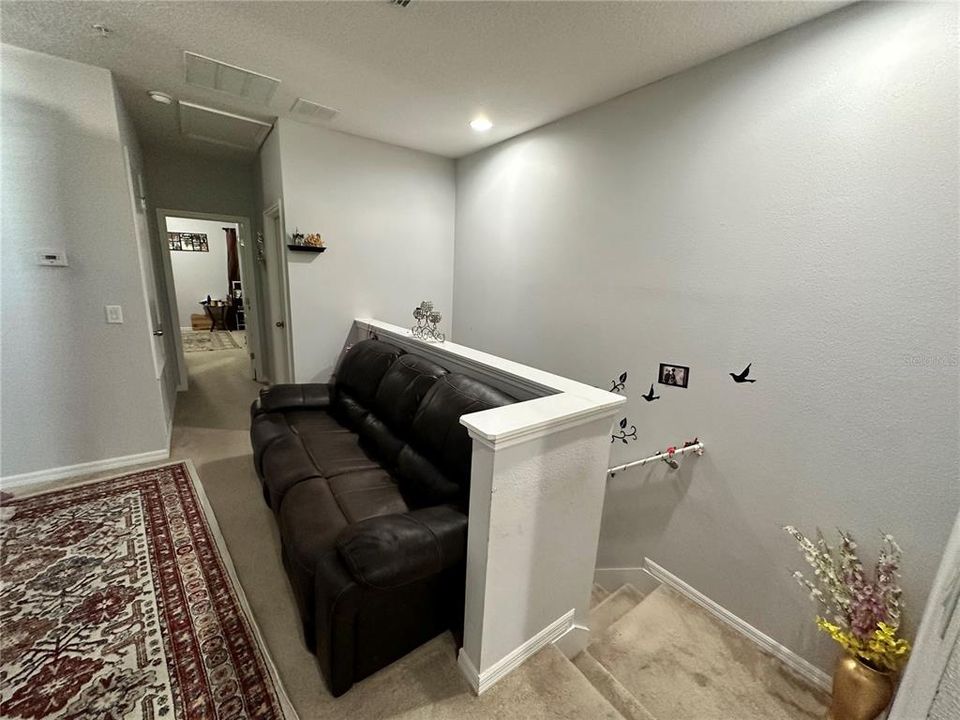 For Rent: $2,350 (3 beds, 3 baths, 1724 Square Feet)