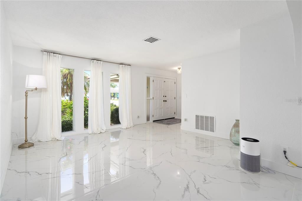 En Venta: $800,000 (3 camas, 2 baños, 1822 Pies cuadrados)