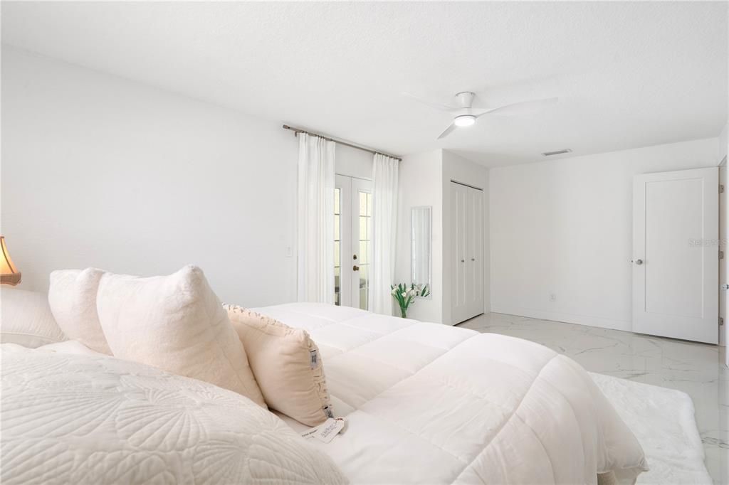 En Venta: $800,000 (3 camas, 2 baños, 1822 Pies cuadrados)