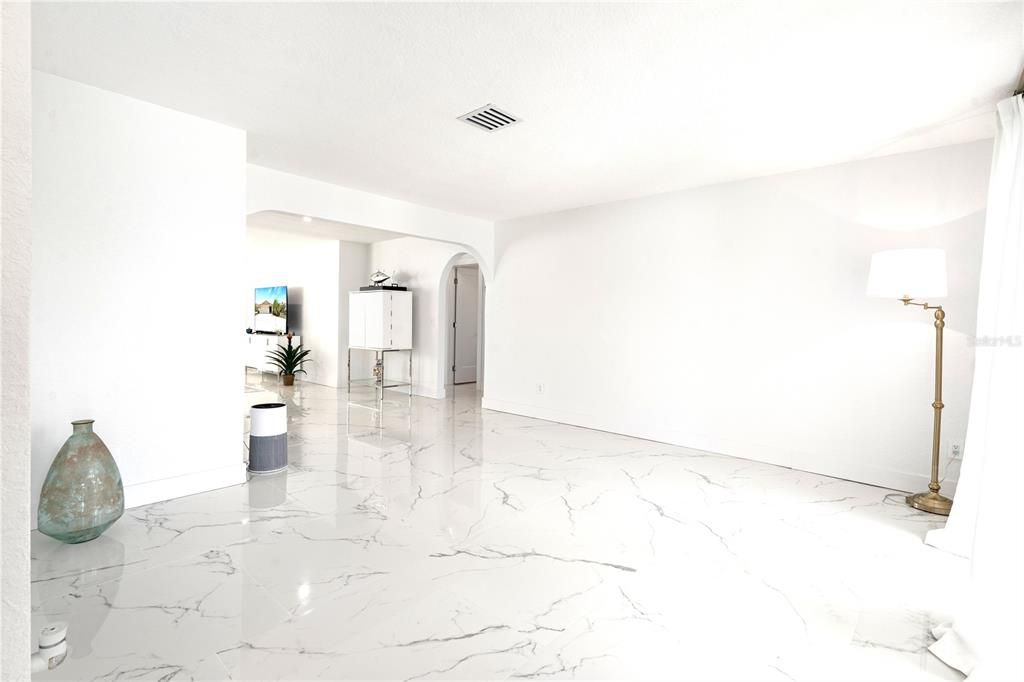 En Venta: $800,000 (3 camas, 2 baños, 1822 Pies cuadrados)