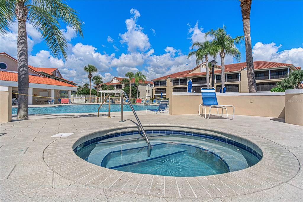 For Sale: $324,900 (2 beds, 2 baths, 1355 Square Feet)