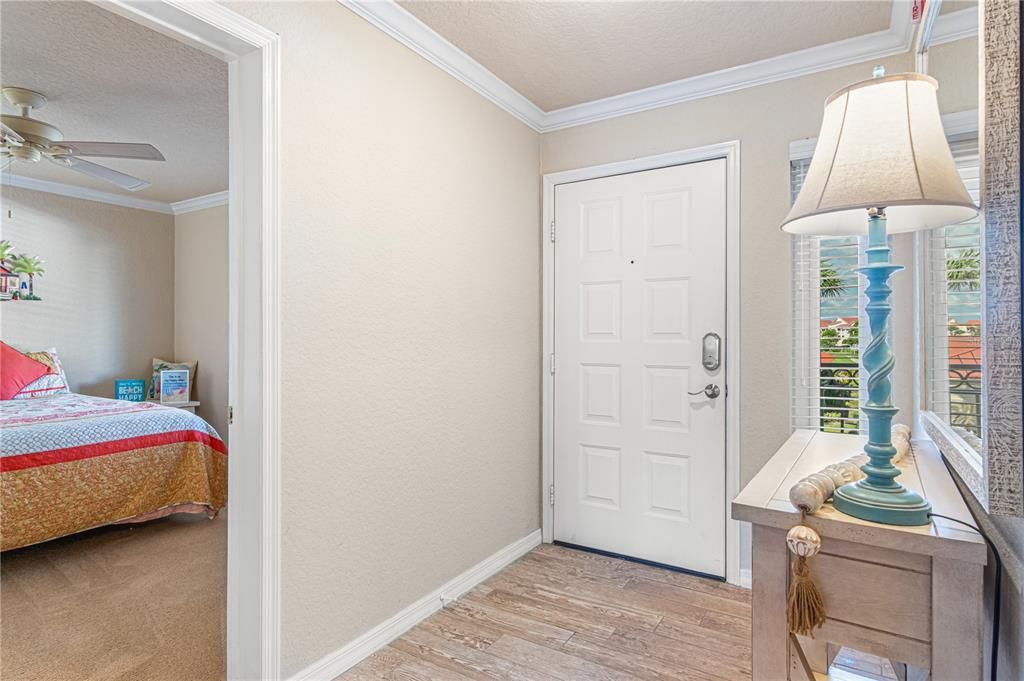 For Sale: $324,900 (2 beds, 2 baths, 1355 Square Feet)