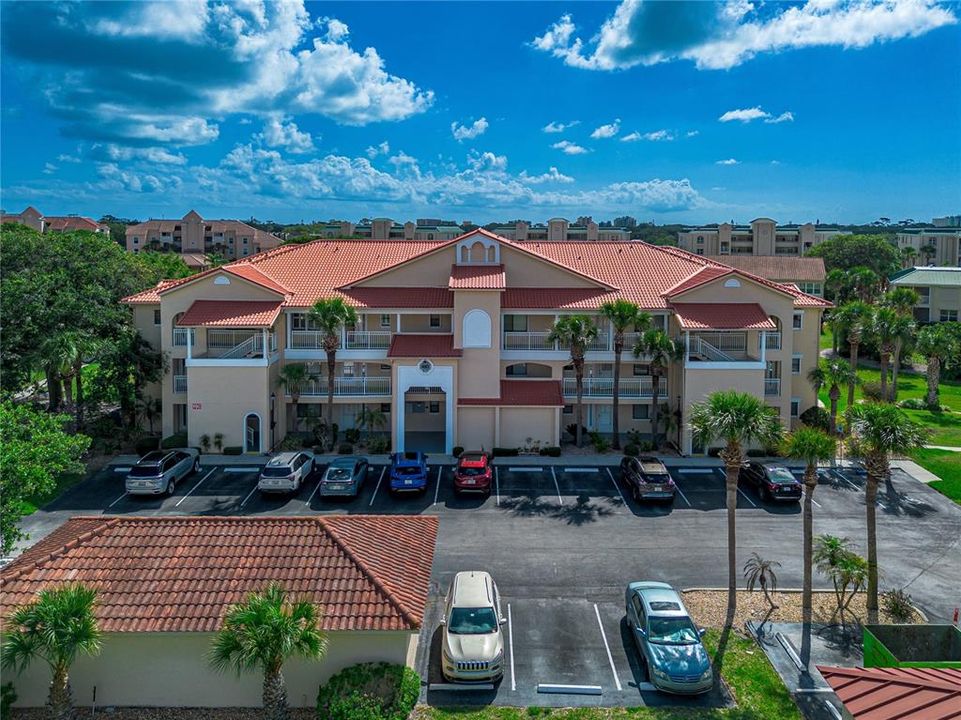 For Sale: $324,900 (2 beds, 2 baths, 1355 Square Feet)