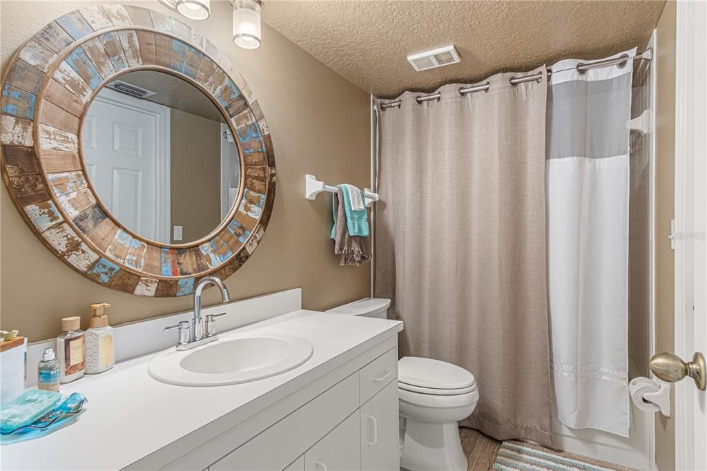 For Sale: $324,900 (2 beds, 2 baths, 1355 Square Feet)