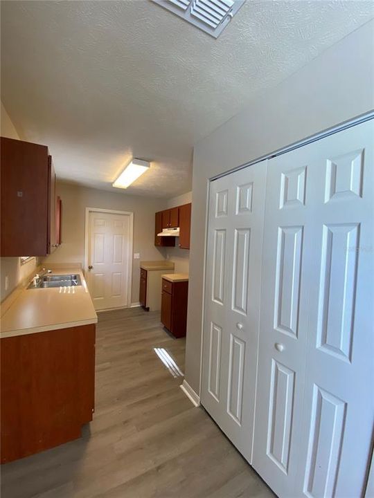 For Rent: $1,449 (3 beds, 2 baths, 1144 Square Feet)