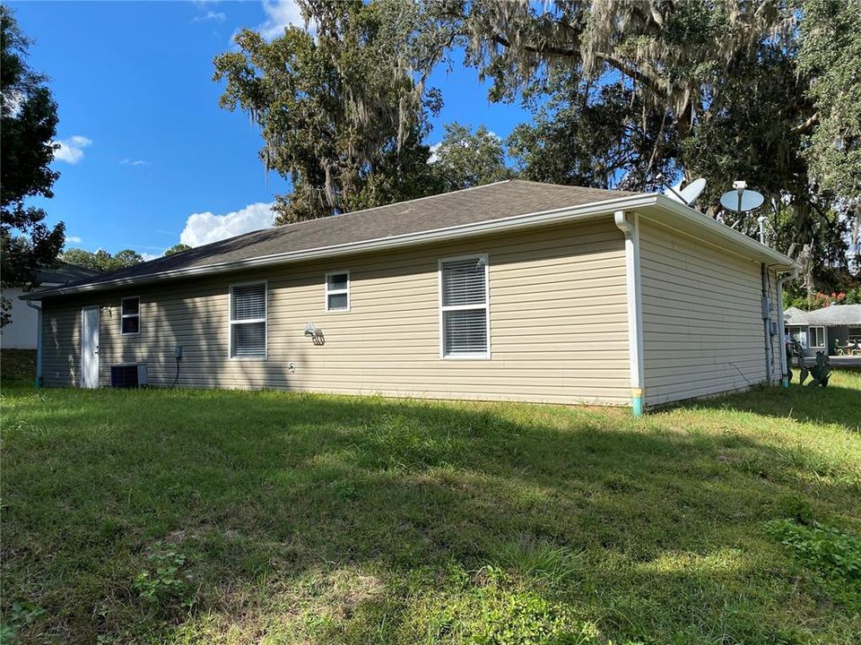 For Rent: $1,449 (3 beds, 2 baths, 1144 Square Feet)
