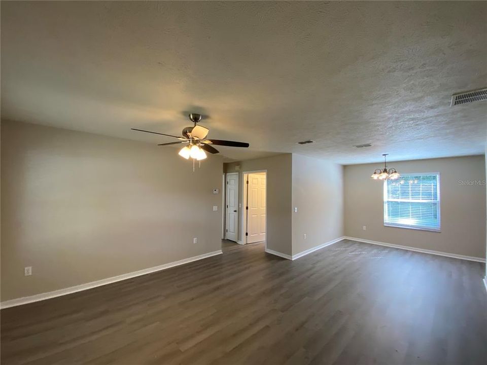 For Rent: $1,449 (3 beds, 2 baths, 1144 Square Feet)