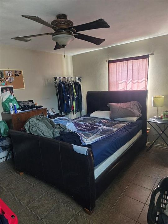 For Sale: $200,000 (3 beds, 2 baths, 1458 Square Feet)