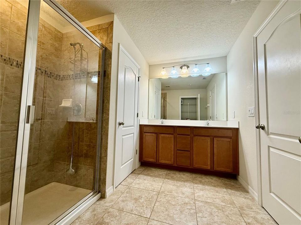 На продажу: $375,000 (3 спален, 2 ванн, 1872 Квадратных фут)