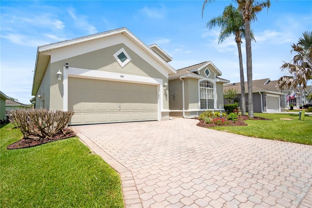На продажу: $295,888 (3 спален, 2 ванн, 1774 Квадратных фут)