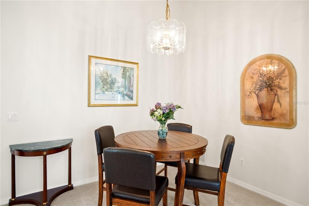 На продажу: $295,888 (3 спален, 2 ванн, 1774 Квадратных фут)