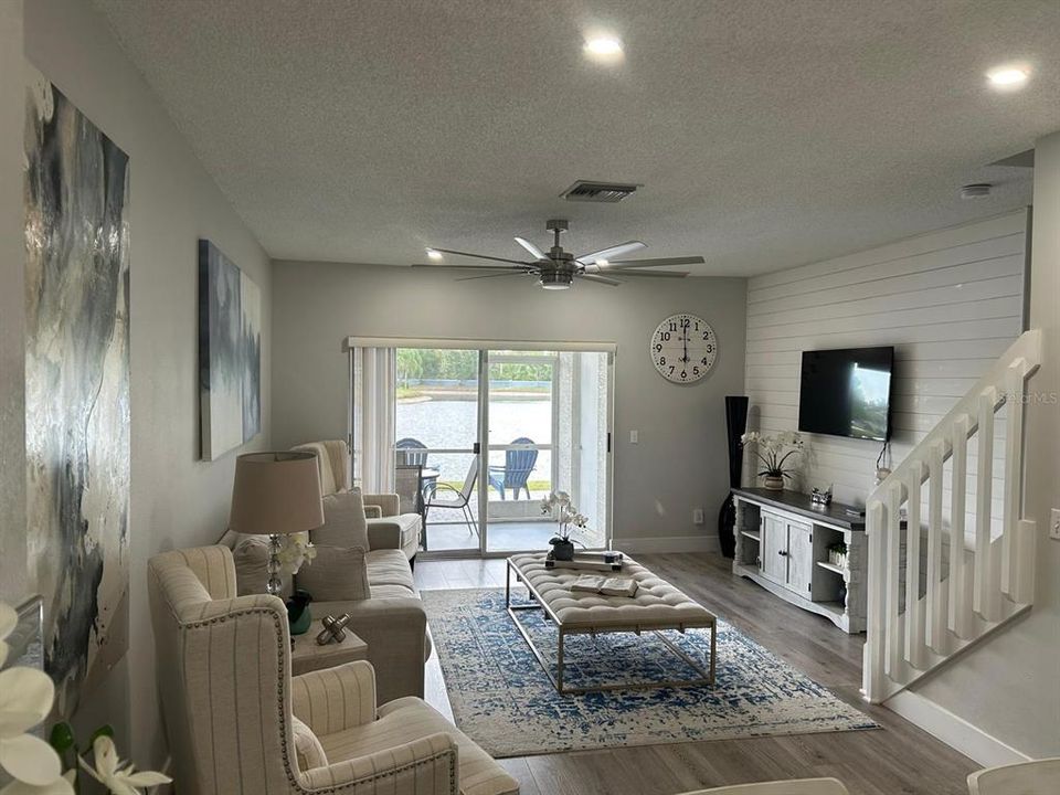 For Sale: $259,900 (2 beds, 2 baths, 1152 Square Feet)