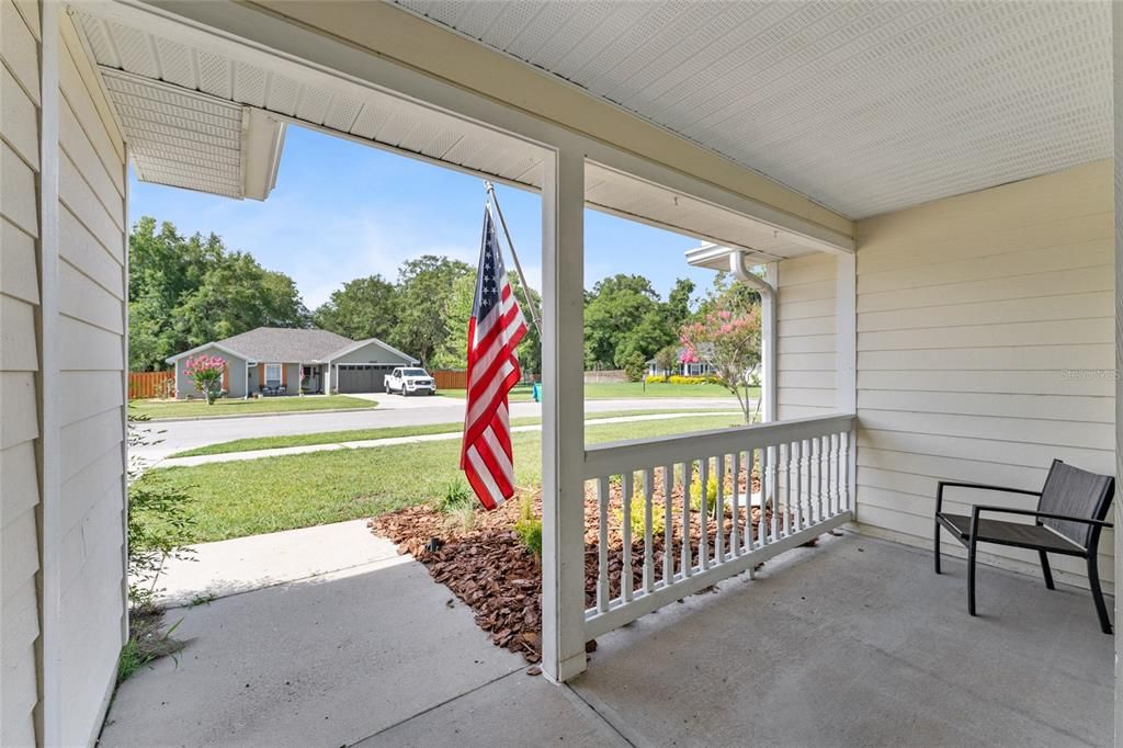 For Sale: $333,000 (3 beds, 2 baths, 1692 Square Feet)