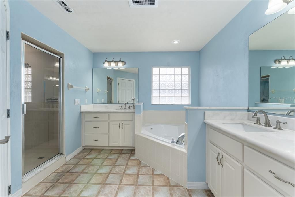 For Sale: $333,000 (3 beds, 2 baths, 1692 Square Feet)