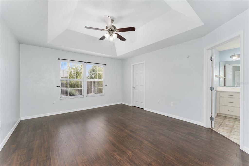For Sale: $333,000 (3 beds, 2 baths, 1692 Square Feet)