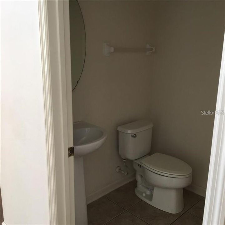 For Rent: $2,100 (3 beds, 2 baths, 1637 Square Feet)