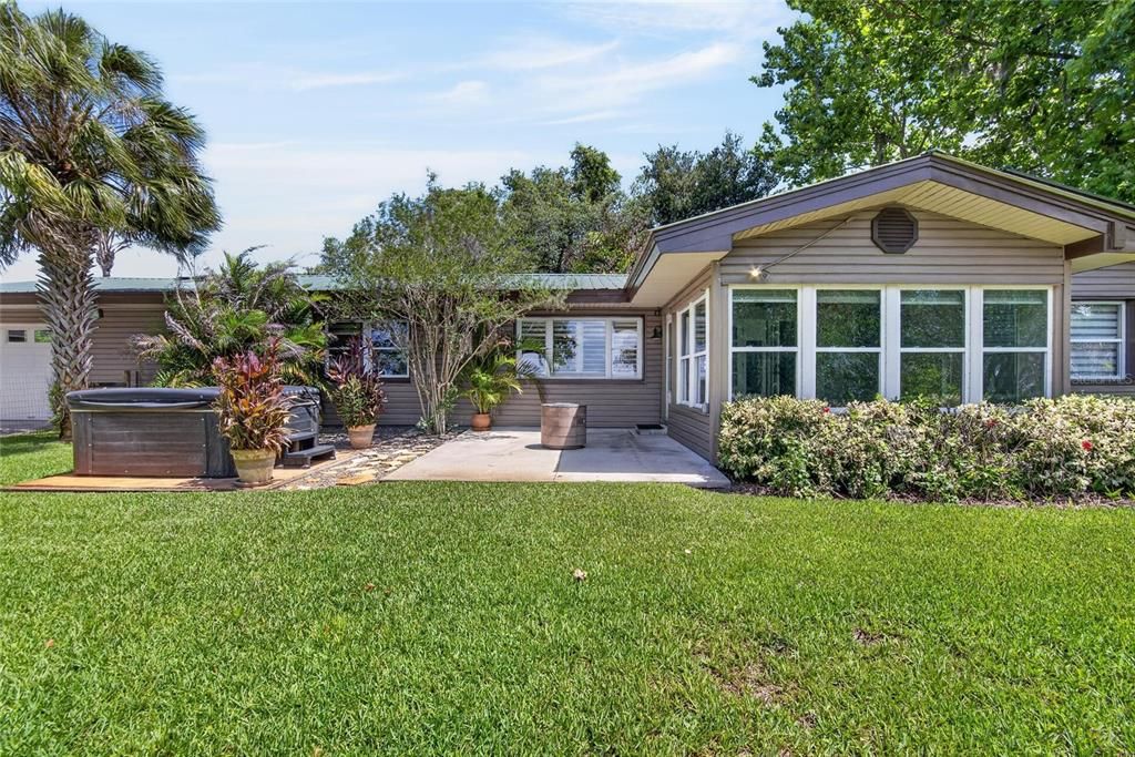For Sale: $599,000 (3 beds, 2 baths, 1924 Square Feet)