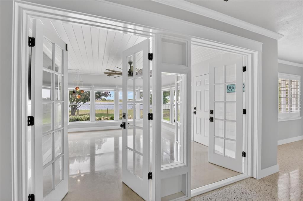 For Sale: $599,000 (3 beds, 2 baths, 1924 Square Feet)