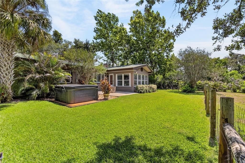 For Sale: $599,000 (3 beds, 2 baths, 1924 Square Feet)