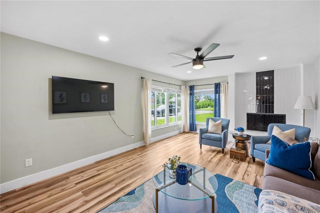 For Rent: $4,100 (4 beds, 2 baths, 1764 Square Feet)