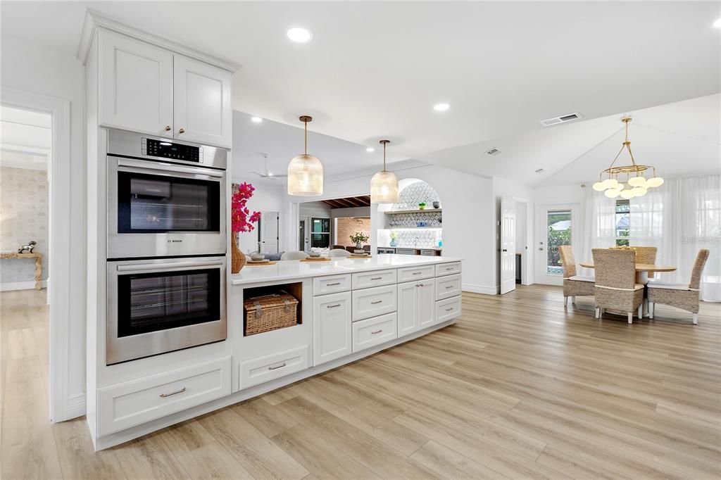 For Sale: $1,275,000 (3 beds, 2 baths, 3292 Square Feet)