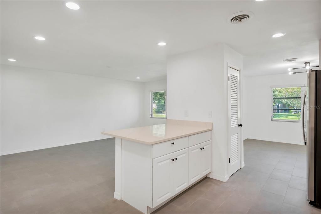 For Rent: $2,200 (3 beds, 2 baths, 1652 Square Feet)